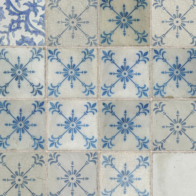 <span class="sheet2">Monolithic Tiles 5.90 x 5.90 in</span><span class="sheet1">Sheet 59.05 x 35.43 in</span>